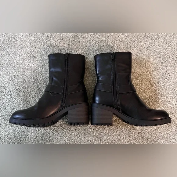 UNIVERSAL THREAD WOMEN’S BLACK CHUNKY HEEL BOOTS WITH INSIDE ZIPPER FAUX LEATHER - Picture 4 of 6